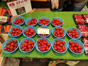 旦過土曜市※旬摘み朝採れ※熊本トマト　岡本商店