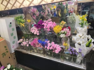 花束承ります　野口生花店