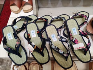 旦過土曜市※春履き畳サンダル