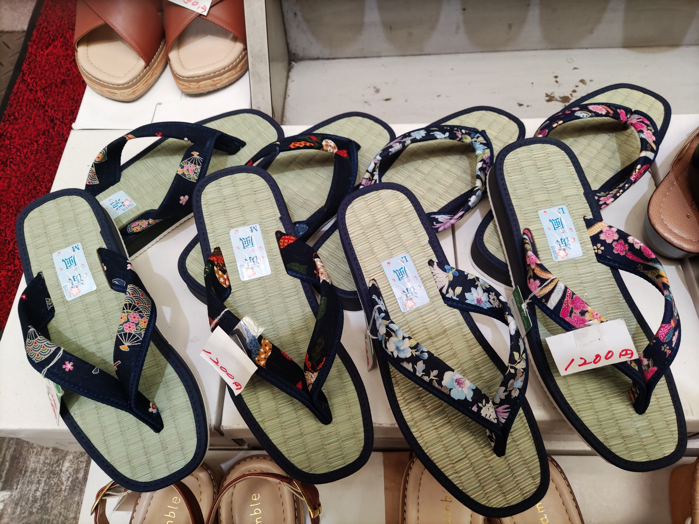 旦過土曜市※春履き畳サンダル