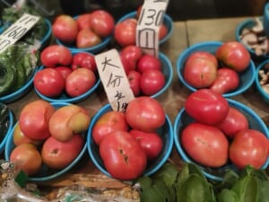 【中村商店】路地トマト130円！