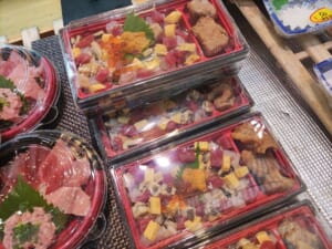 【九州まぐろ】謹製.海鮮チラシ寿司1000円