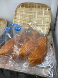 和風スモークサーモン年明け初回【燻製処いぶしや】