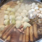 ◀旦過うどん▶とろ火炊きの名物おでん