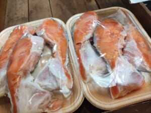 ◀海産物やまいち▶食市祭特売♪銀鮭かま山盛り特売480円！