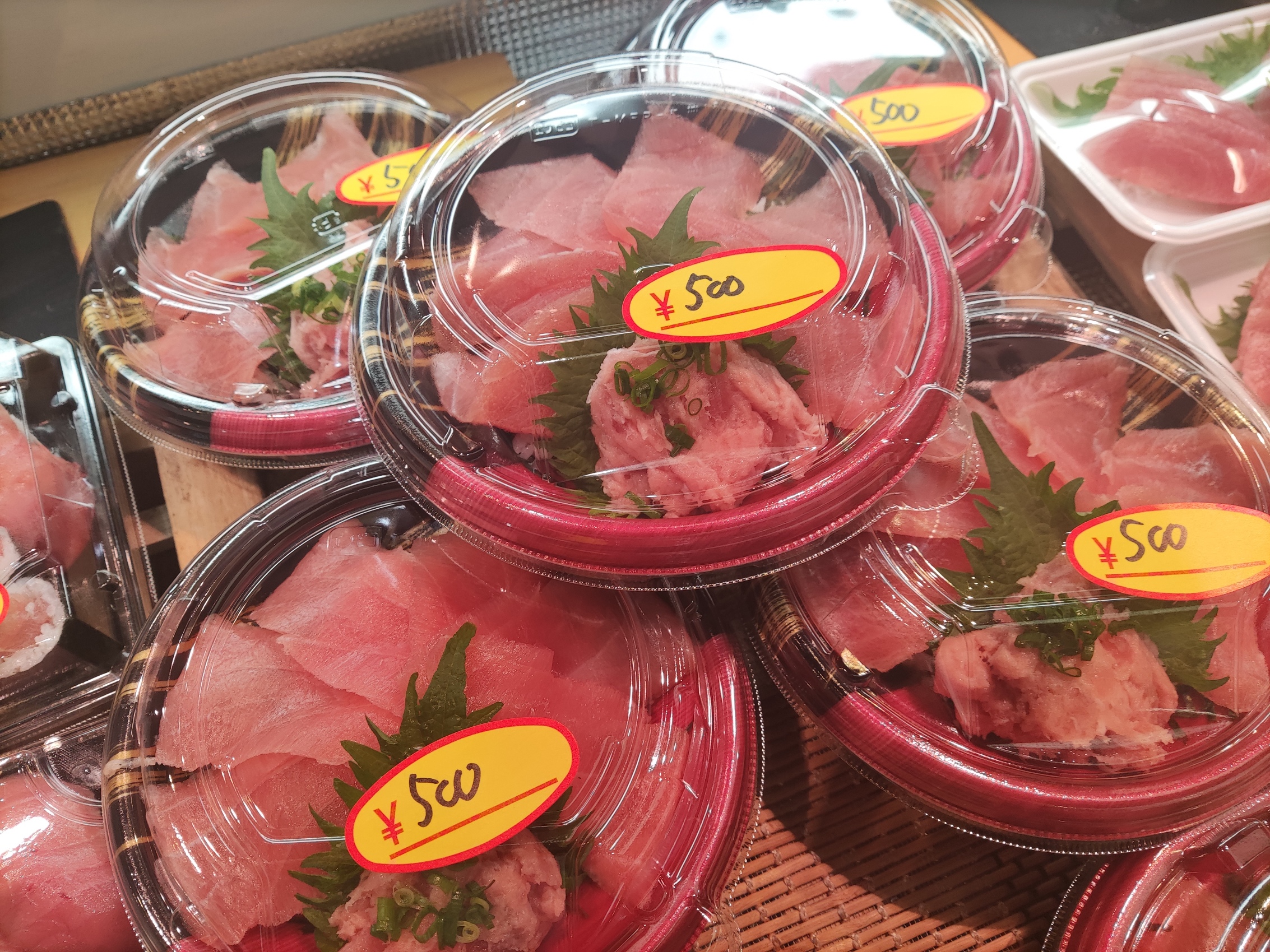 九州まぐろ♢2/22生マカジキ祭り！丼500円！